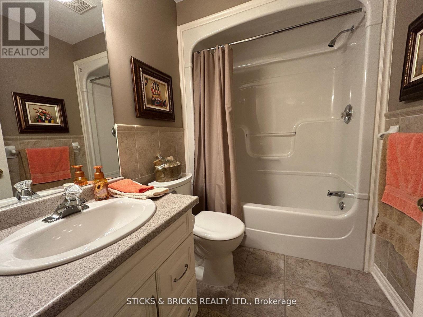 12 - 3241 Montrose Road, Niagara Falls, Ontario  L2H 3L3 - Photo 21 - X12485858