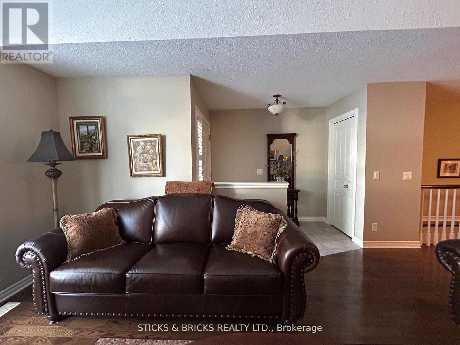 12 - 3241 Montrose Road, Niagara Falls, Ontario  L2H 3L3 - Photo 9 - X12485858