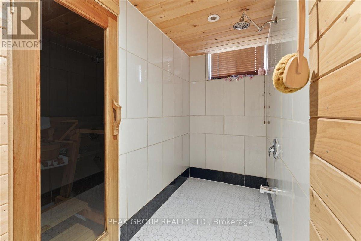 35 Jackson Court E, Welland, Ontario  L3C 7G4 - Photo 17 - X12494226