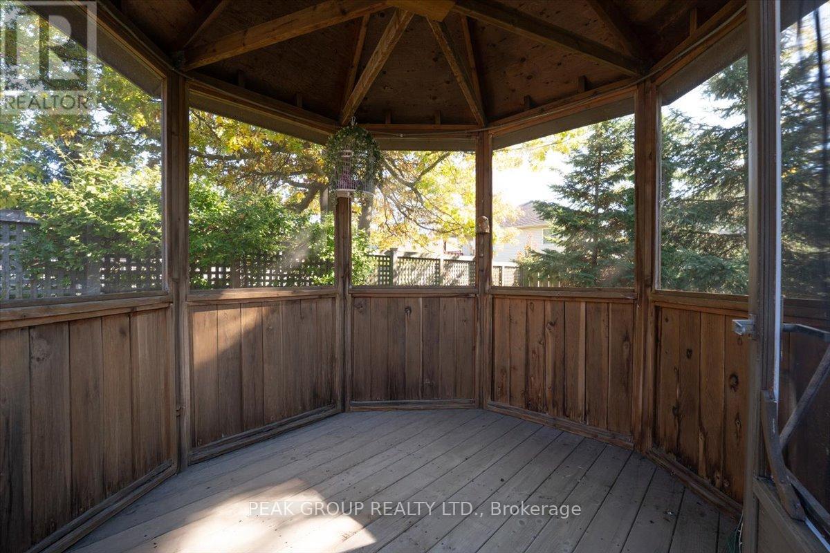 35 Jackson Court E, Welland, Ontario  L3C 7G4 - Photo 22 - X12494226