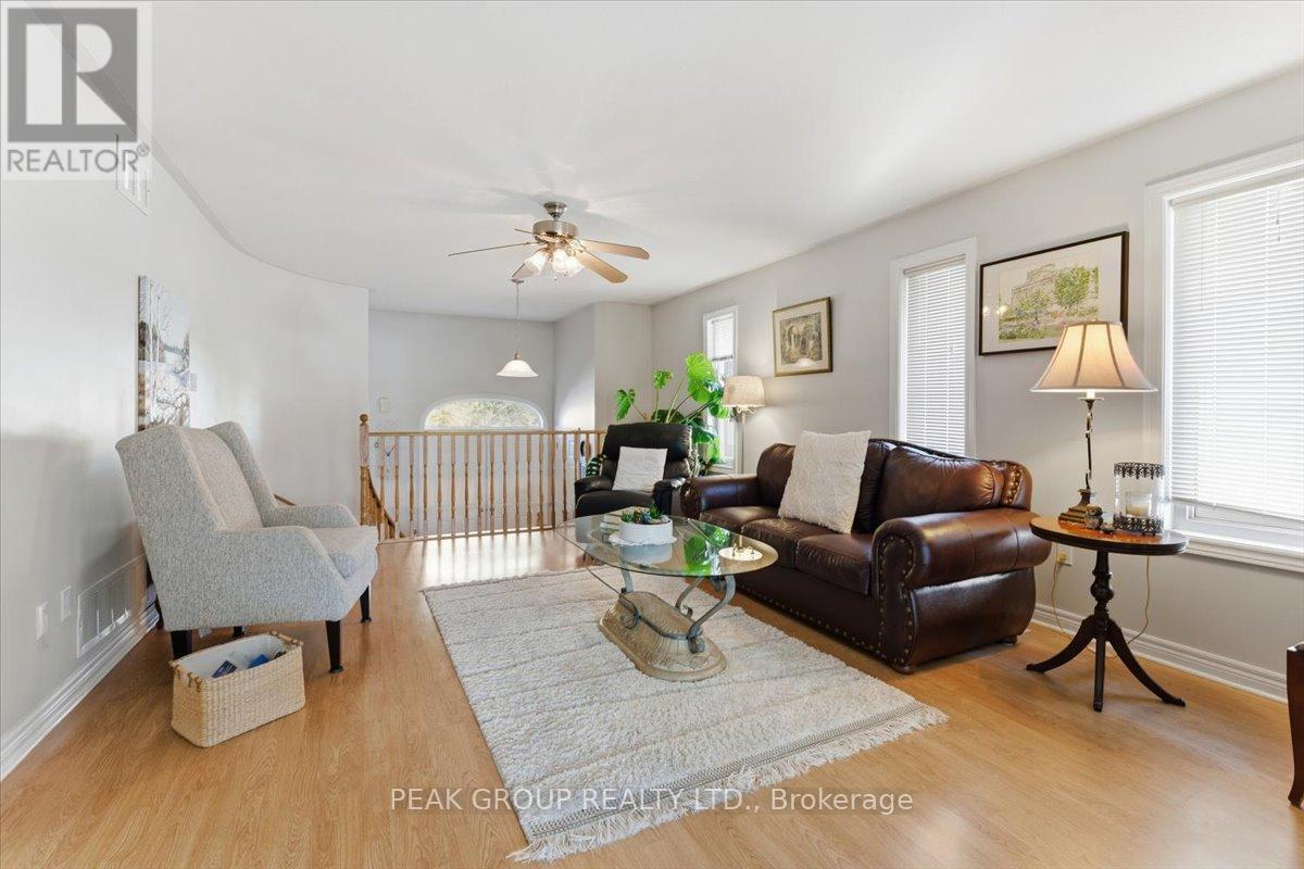 35 Jackson Court E, Welland, Ontario  L3C 7G4 - Photo 5 - X12494226