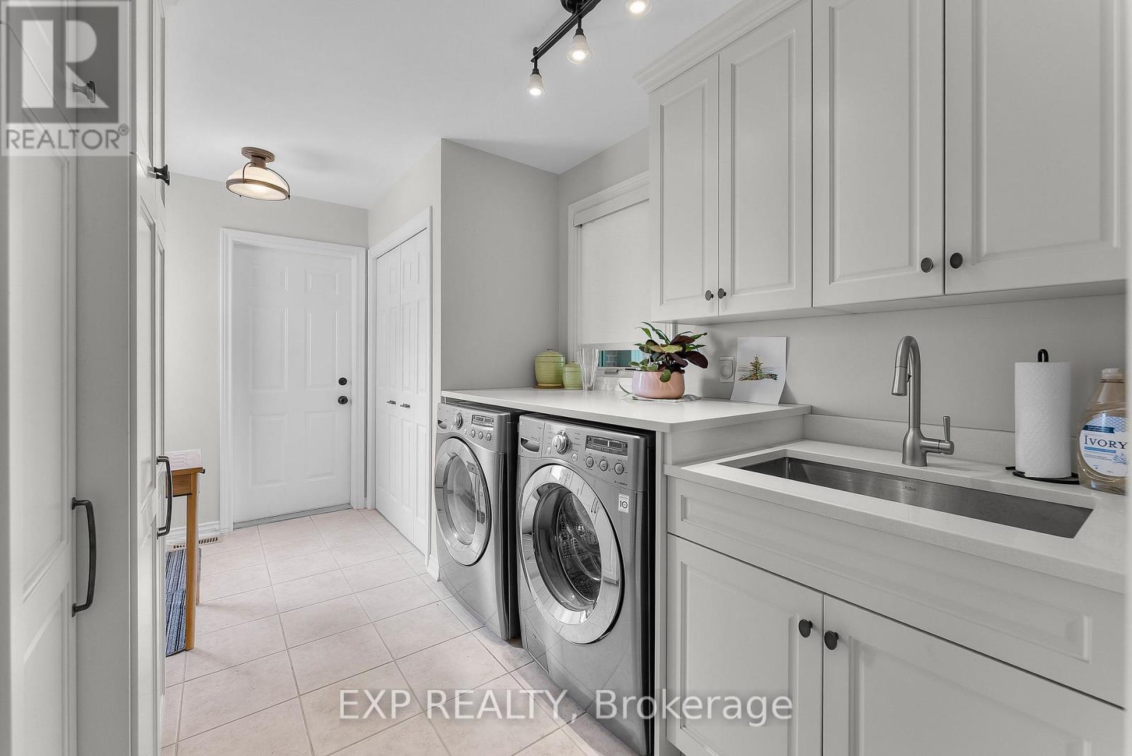 6748 January Drive, Niagara Falls, Ontario  L2J 4J4 - Photo 23 - X12496302