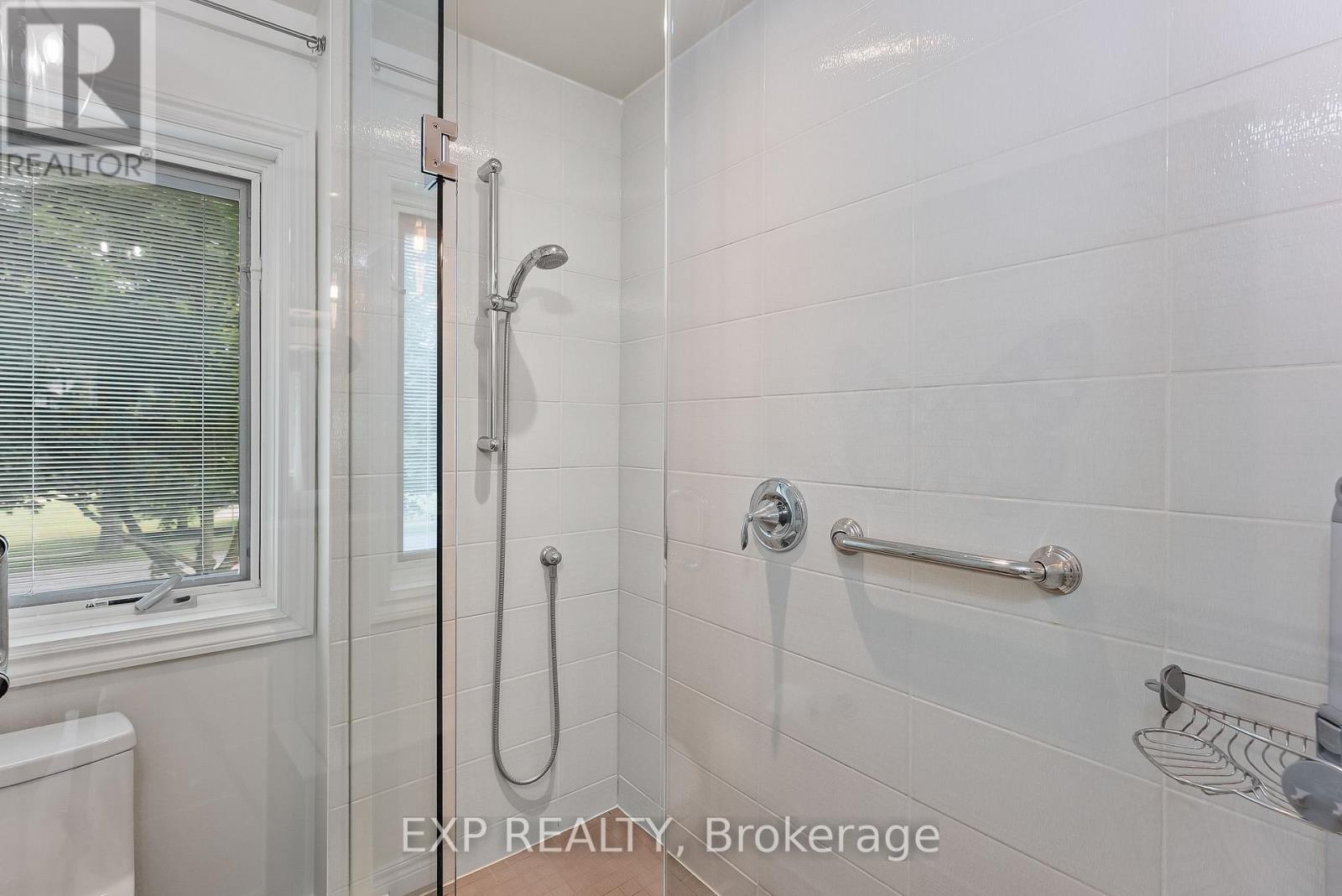 6748 January Drive, Niagara Falls, Ontario  L2J 4J4 - Photo 29 - X12496302