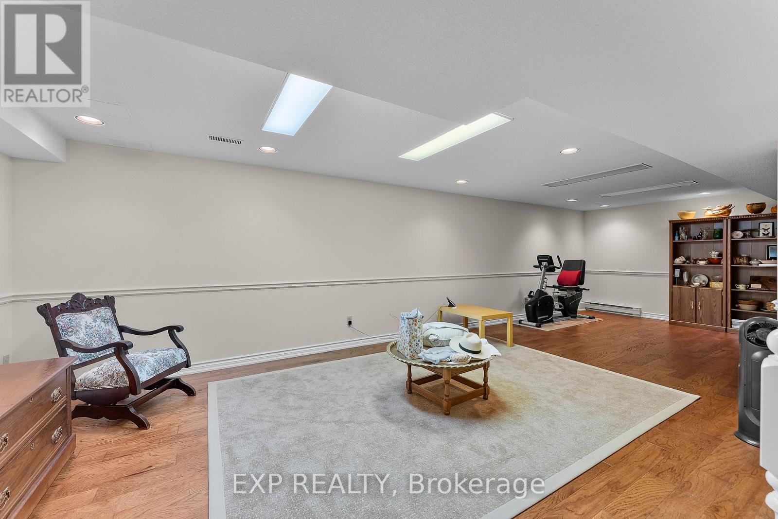 6748 January Drive, Niagara Falls, Ontario  L2J 4J4 - Photo 34 - X12496302