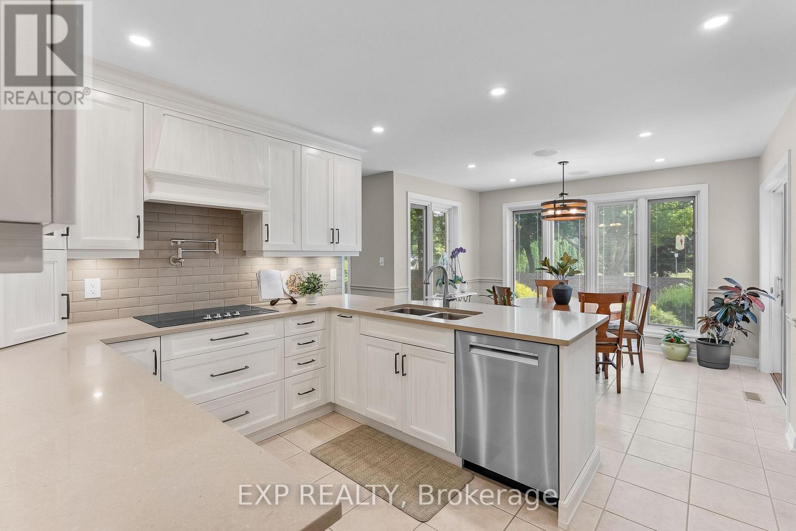 6748 January Drive, Niagara Falls, Ontario  L2J 4J4 - Photo 9 - X12496302