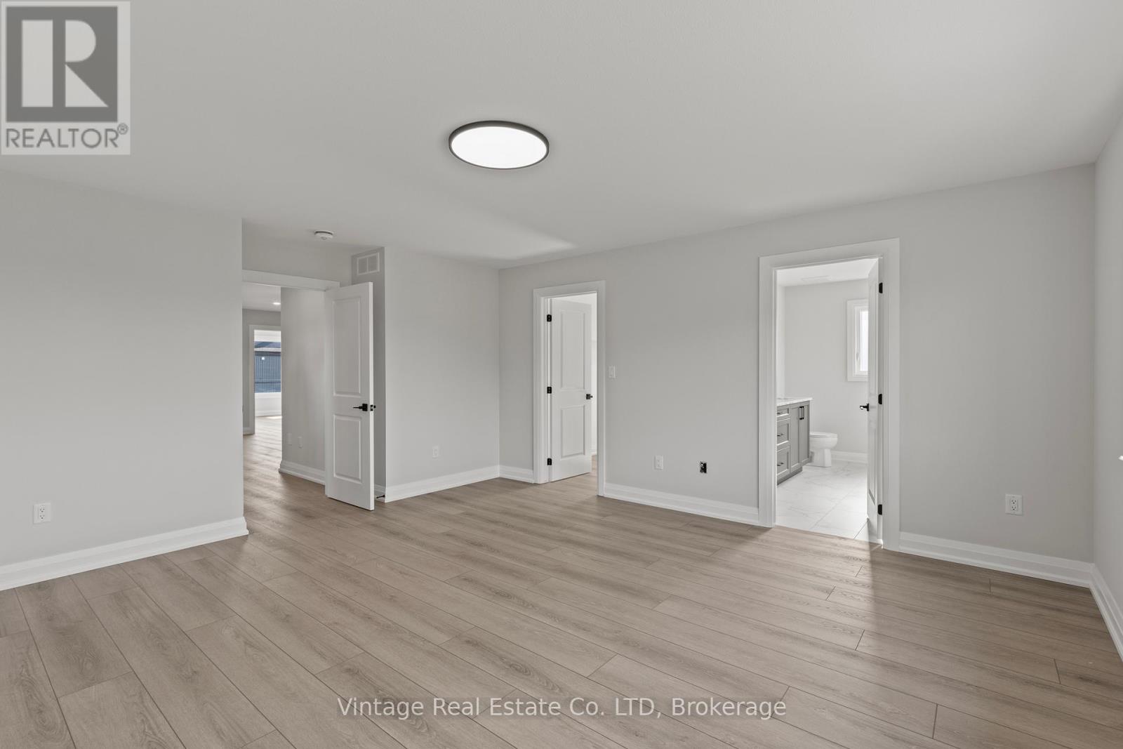 7455 Majestic Trail, Niagara Falls, Ontario  L2H 3V9 - Photo 15 - X12498948