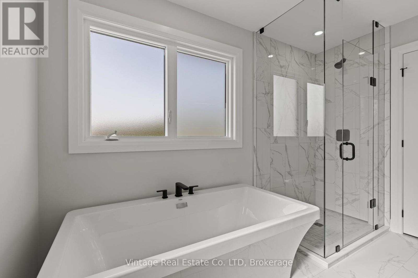 7455 Majestic Trail, Niagara Falls, Ontario  L2H 3V9 - Photo 17 - X12498948