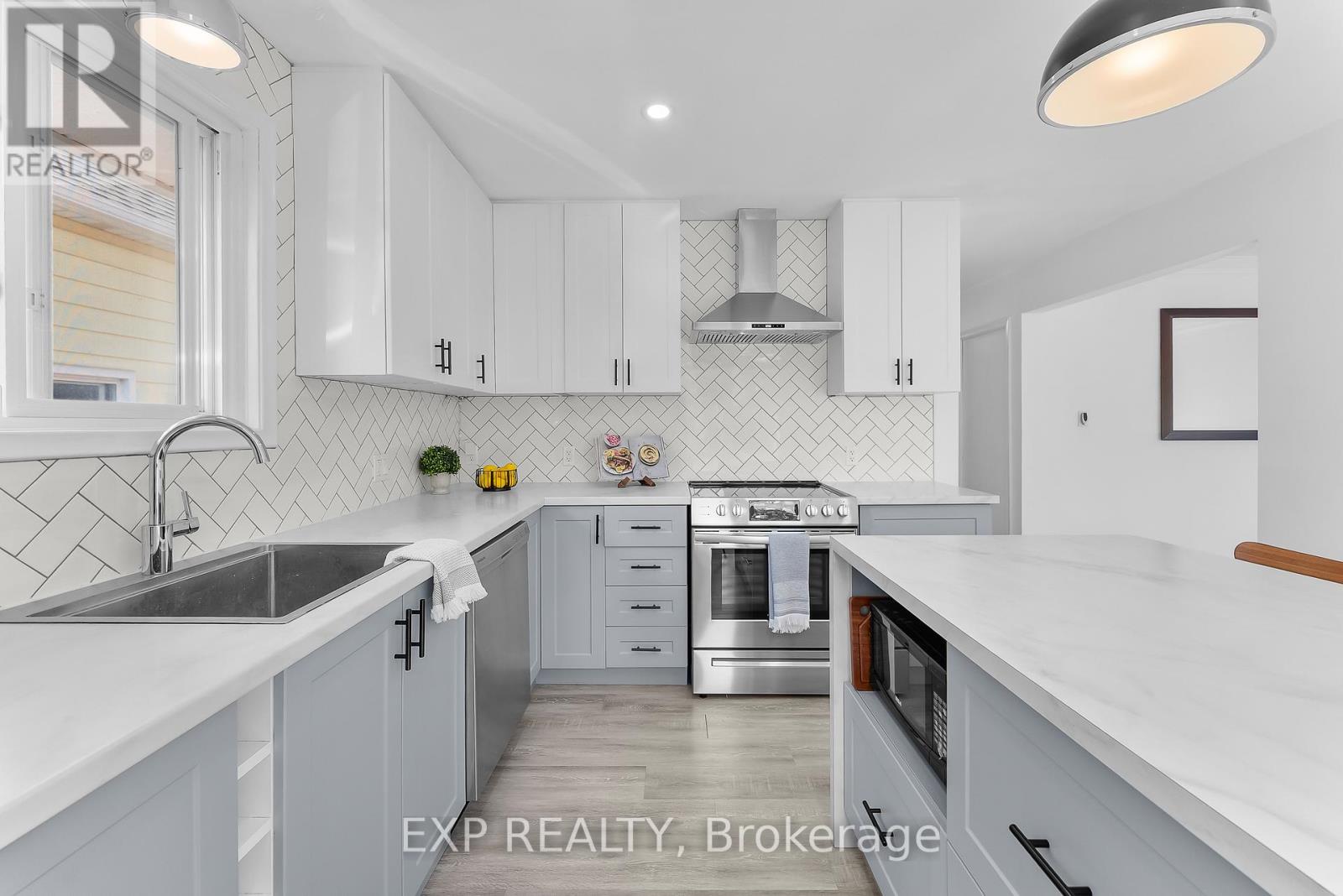 19 Moote Street, St. Catharines, Ontario  L2N 1B3 - Photo 3 - X12505030