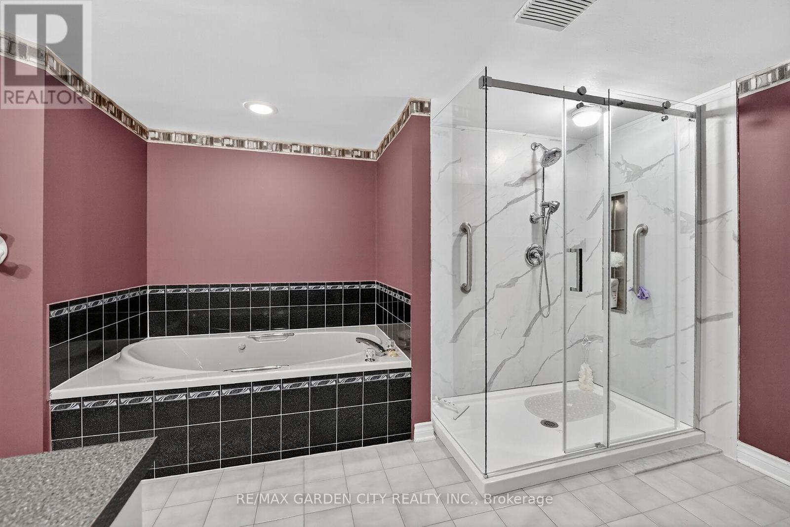 201 - 70 Main Street, St. Catharines, Ontario  L2N 4T9 - Photo 15 - X12505630