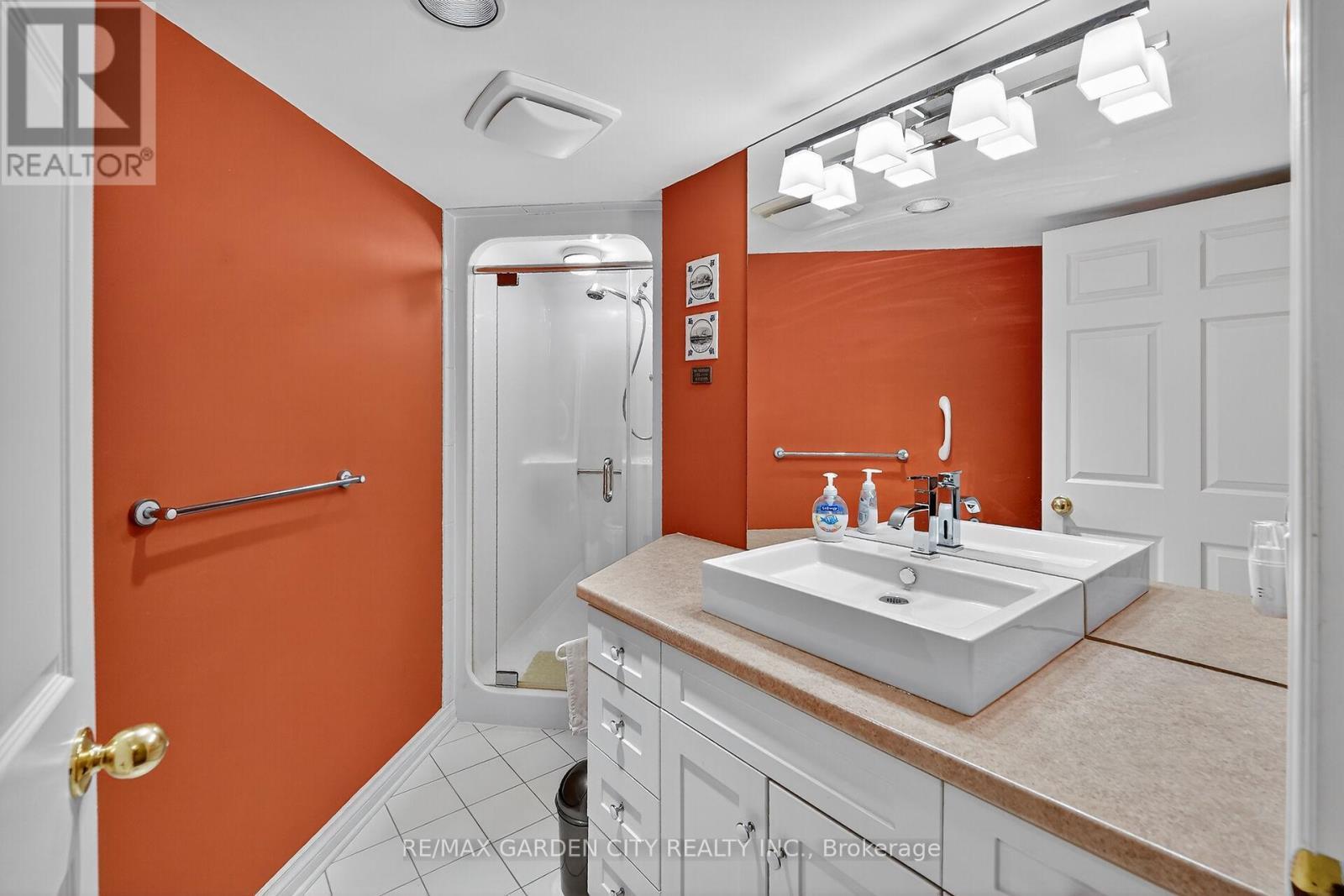 201 - 70 Main Street, St. Catharines, Ontario  L2N 4T9 - Photo 21 - X12505630