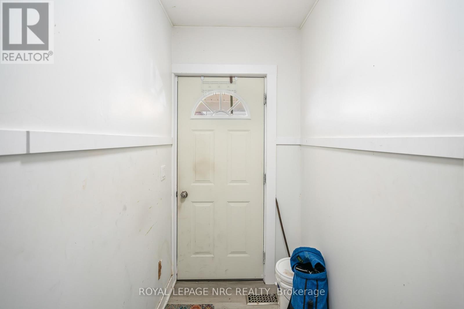 210 Phipps Street, Fort Erie, Ontario  L2A 2V5 - Photo 13 - X12509828