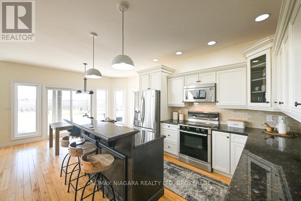 1065 Concession 3 Road, Niagara-On-The-Lake, Ontario  L0S 1J0 - Photo 10 - X12512496