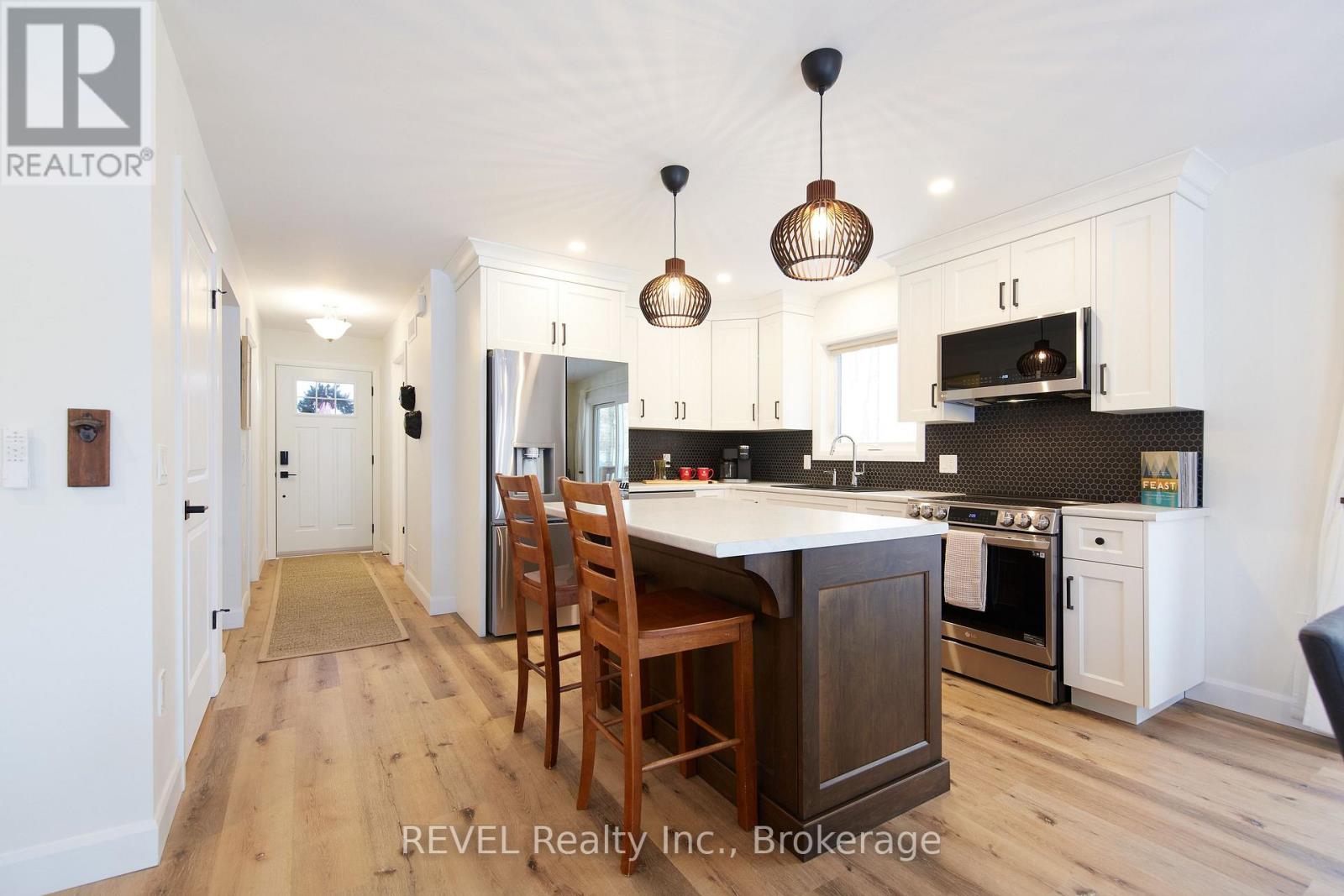 7 Wakunda Crescent, Tiny, Ontario  L9M 0B2 - Photo 7 - S12512660