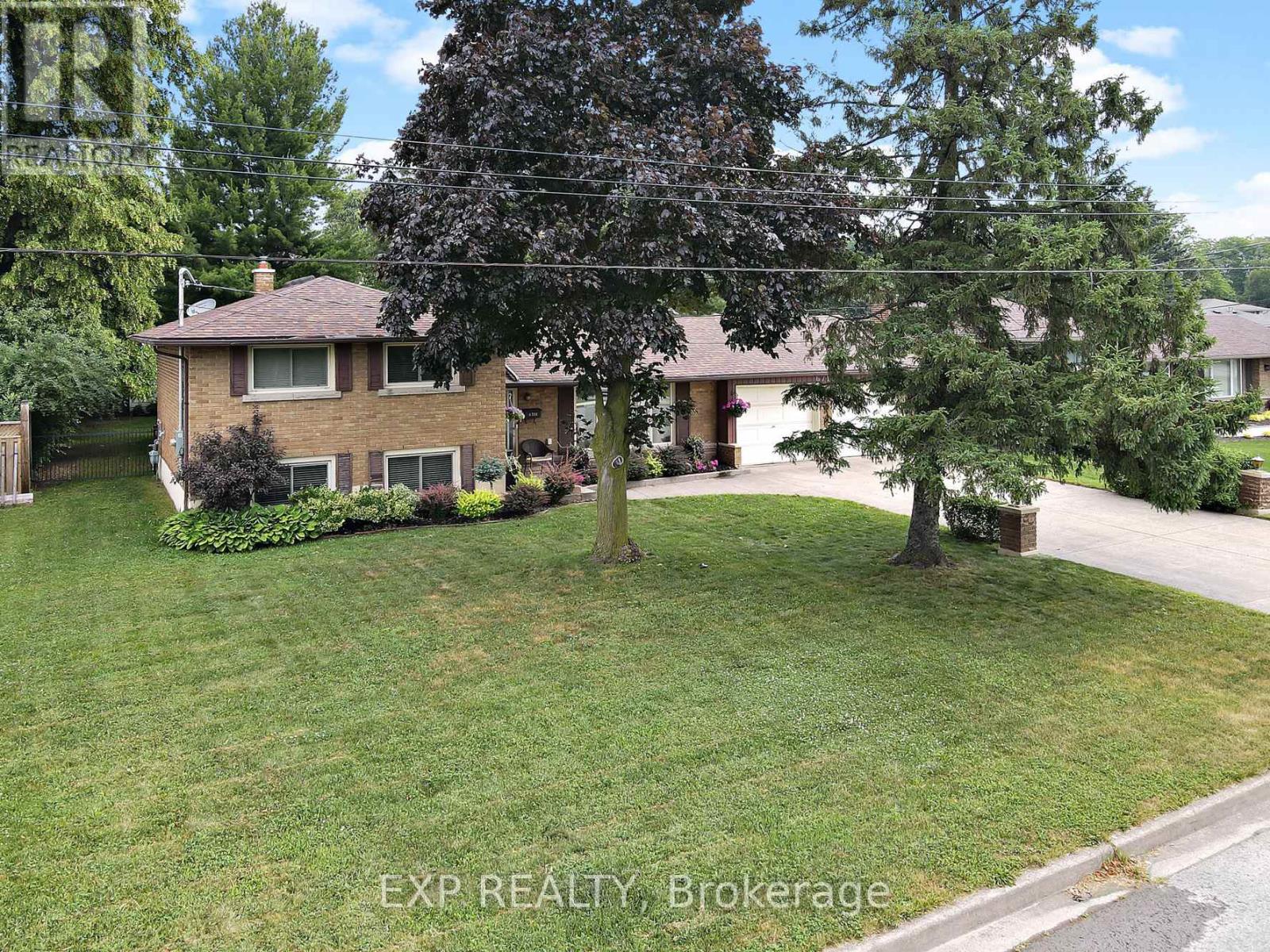 6711 Mcmicking Street, Niagara Falls, Ontario  L2J 1X5 - Photo 33 - X12513518