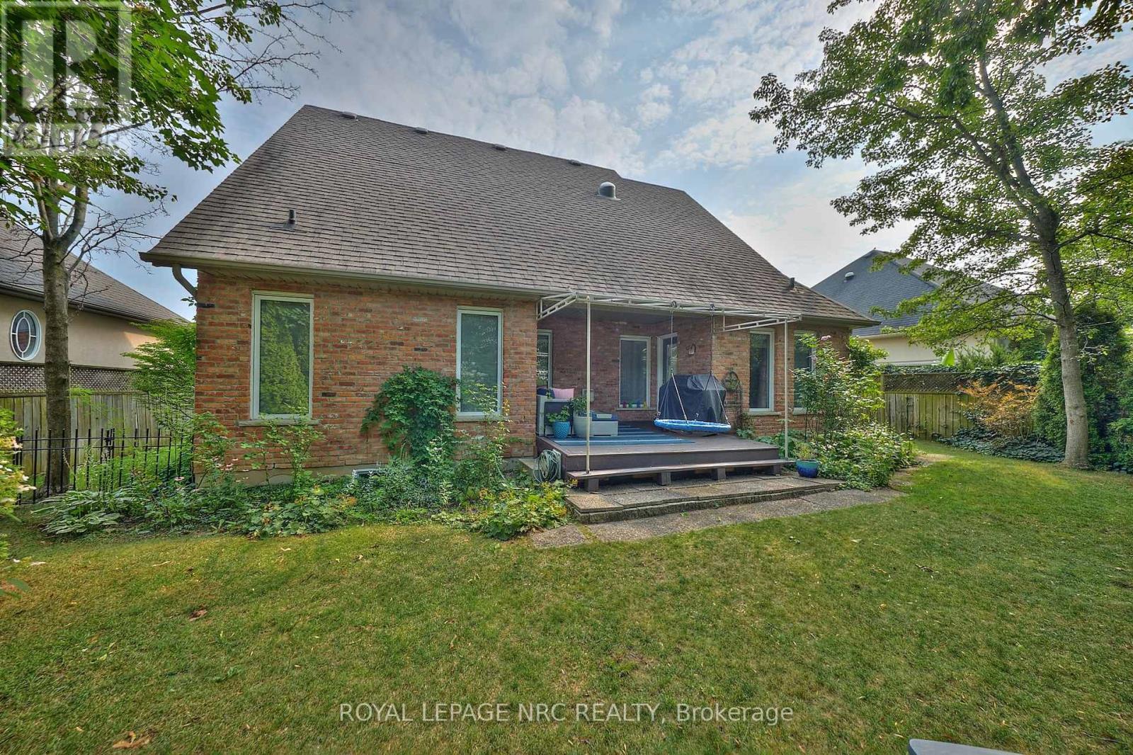 330 John Street W, Niagara-On-The-Lake, Ontario  L0S 1J0 - Photo 10 - X12517464