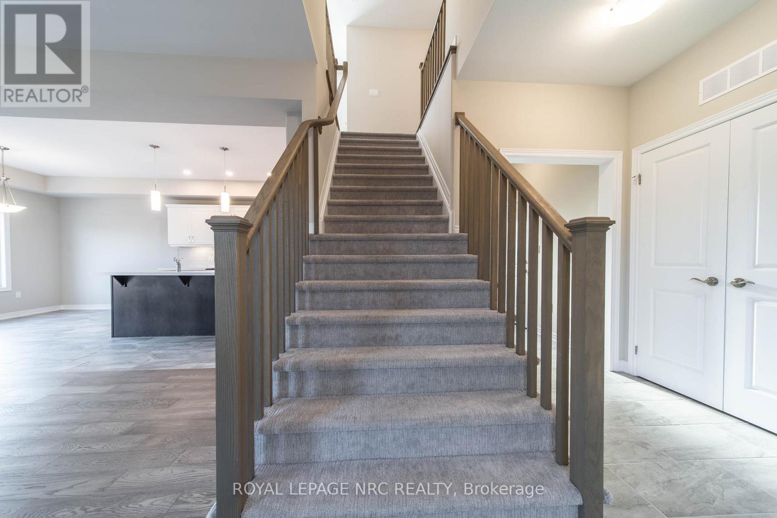 1217 Uppers Lane, Thorold, Ontario  L0S 1A0 - Photo 10 - X12517480