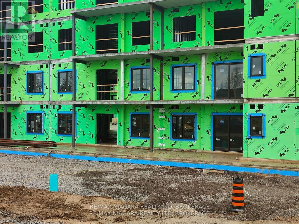 102a - 1024 Vansickle Road N, St. Catharines, Ontario  L2S 2X3 - Photo 12 - X12520064