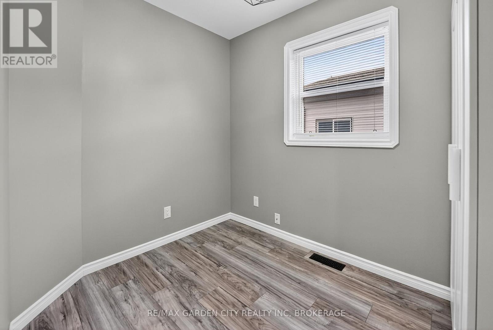 210 Wright Street, Welland, Ontario  L3B 2K3 - Photo 16 - X12520402