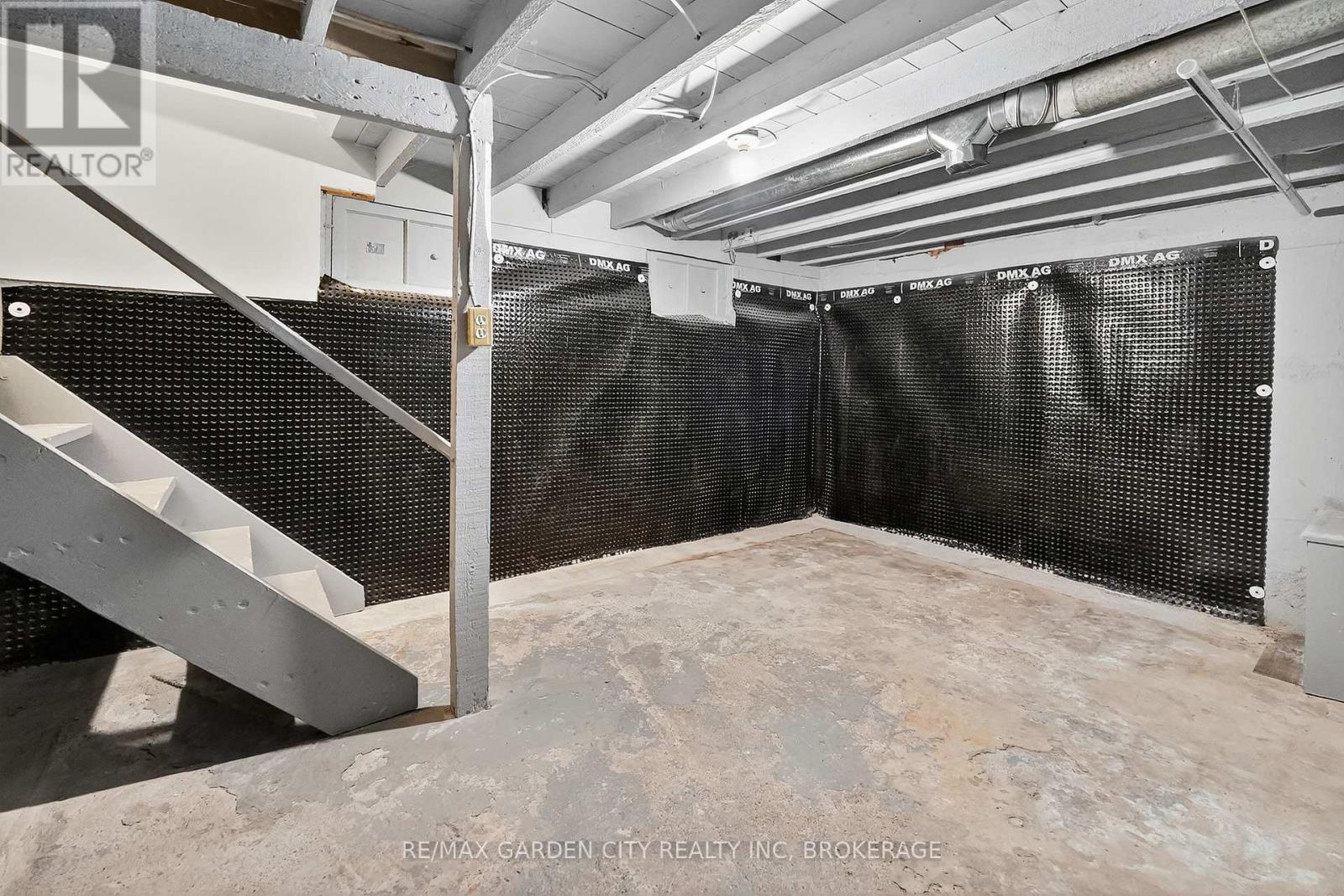 210 Wright Street, Welland, Ontario  L3B 2K3 - Photo 19 - X12520402