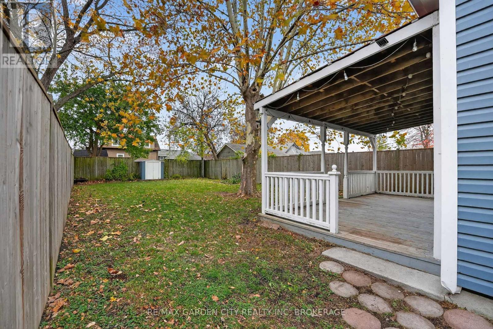 210 Wright Street, Welland, Ontario  L3B 2K3 - Photo 23 - X12520402