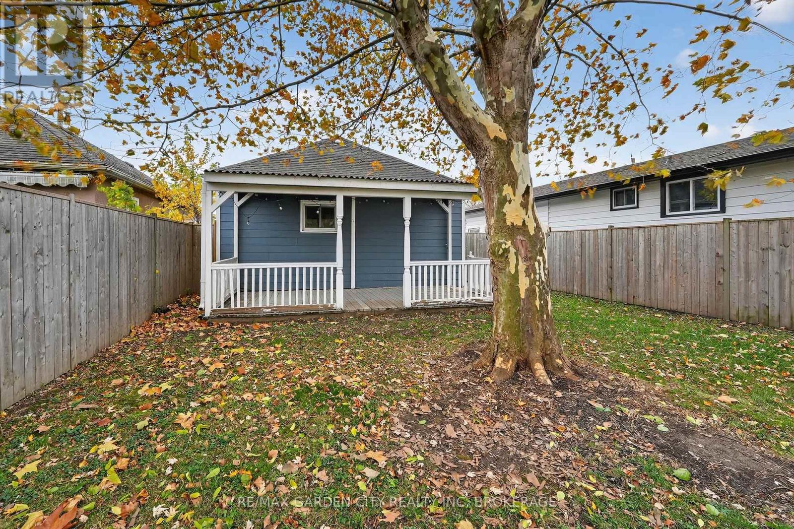 210 Wright Street, Welland, Ontario  L3B 2K3 - Photo 27 - X12520402