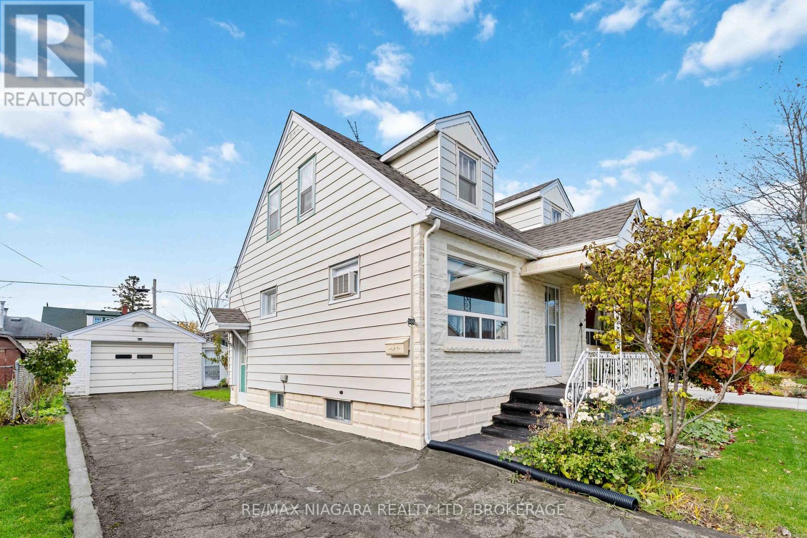 506 Harriet Street, Welland, Ontario  L3B 2J1 - Photo 2 - X12520424