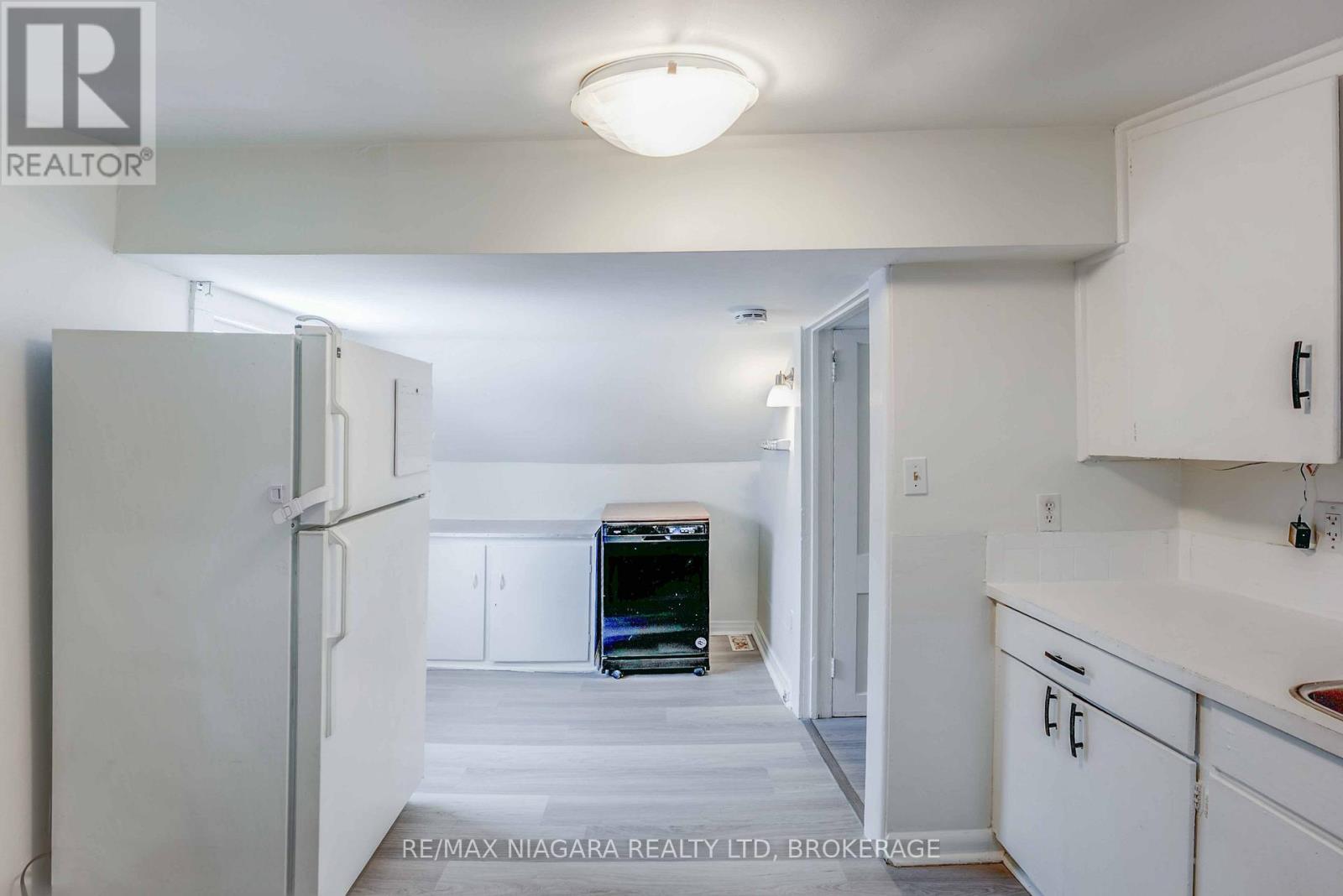 39 Carleton Street N, Thorold, Ontario  L2V 2A6 - Photo 26 - X12521316