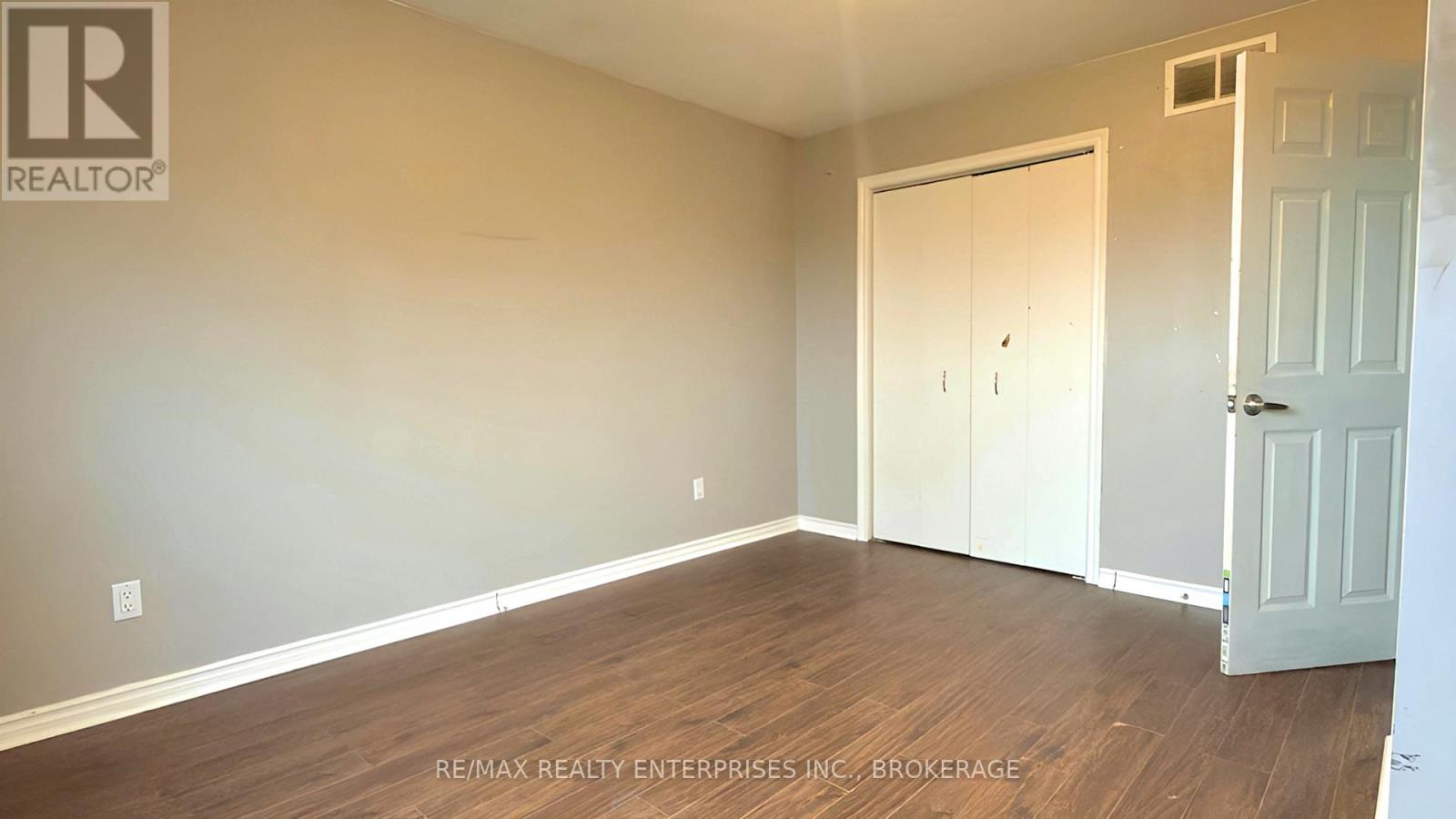 22 Ravine Road, St. Catharines, Ontario  L2P 3A7 - Photo 12 - X12524210