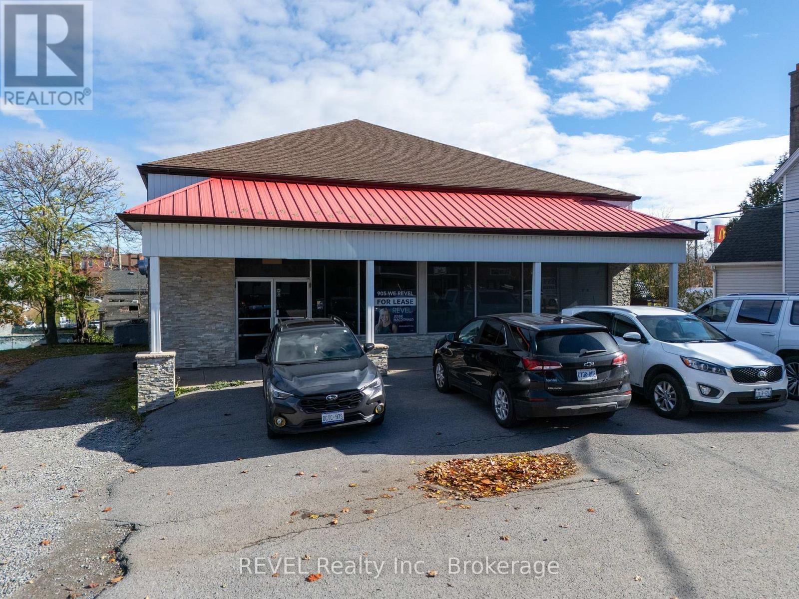 26 Pine Street, Thorold, Ontario  L2V 3L2 - Photo 7 - X12525066