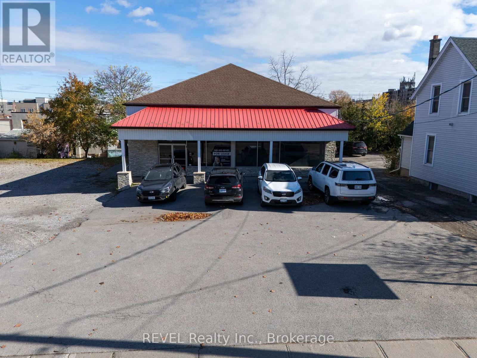 26 Pine Street, Thorold, Ontario  L2V 3L2 - Photo 9 - X12525066