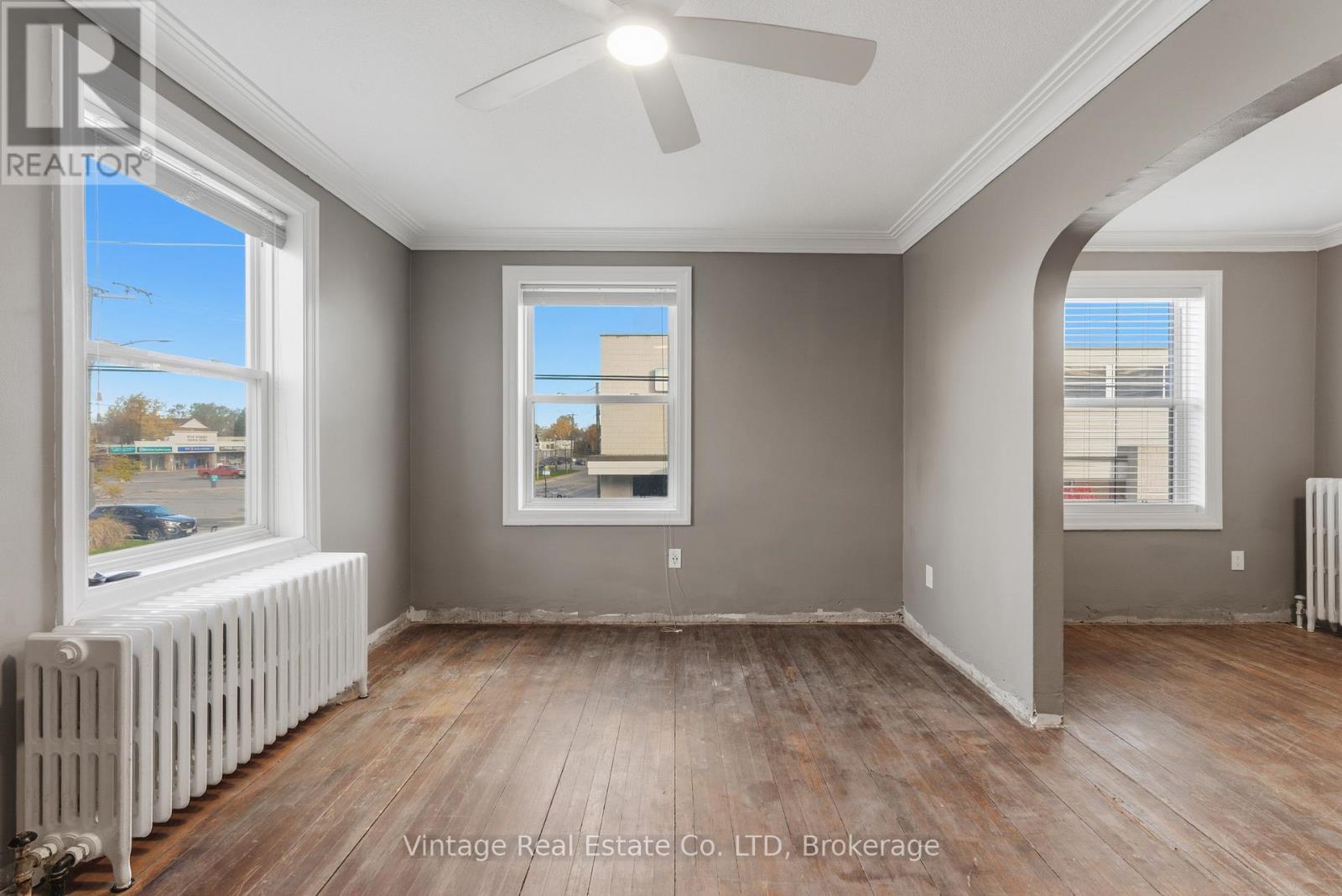 29 Albert Street W, Thorold, Ontario  L2V 2G2 - Photo 7 - X12525090