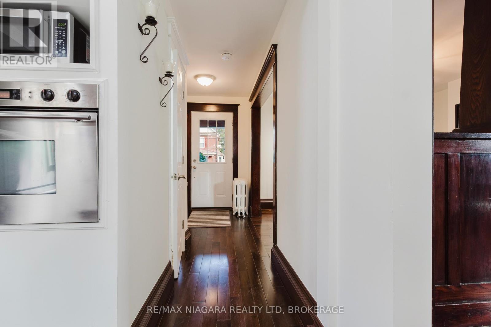 4765 Second Avenue, Niagara Falls, Ontario  L2E 4H7 - Photo 10 - X12525104