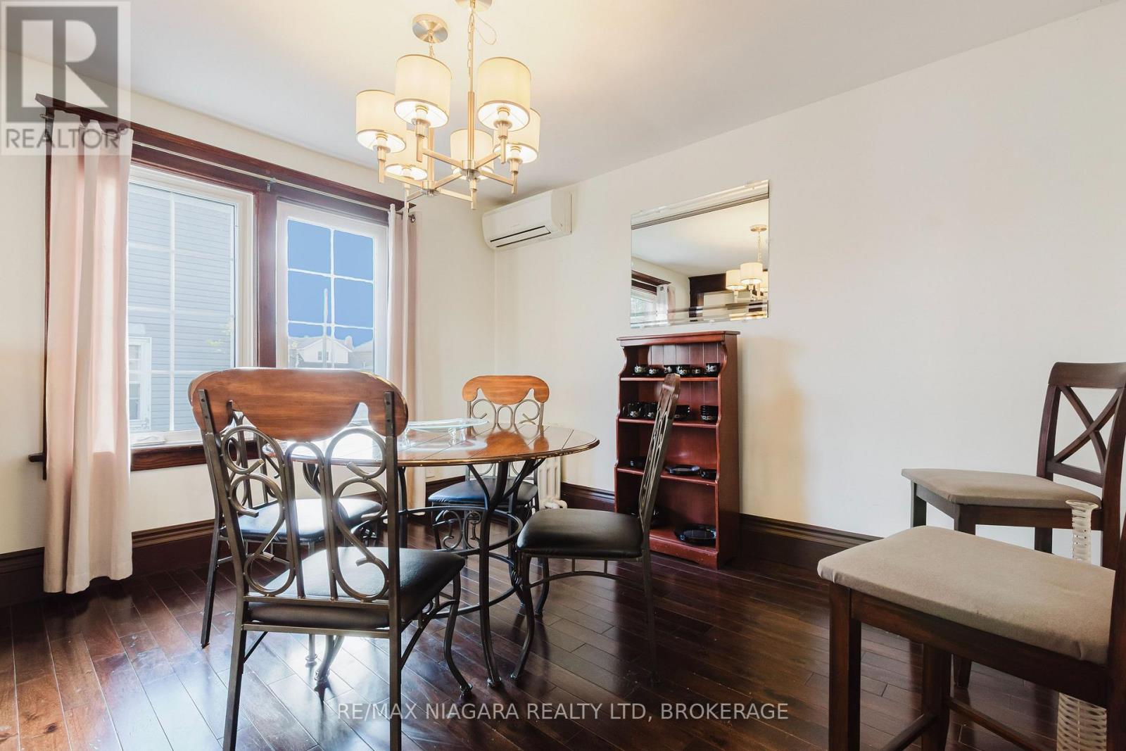 4765 Second Avenue, Niagara Falls, Ontario  L2E 4H7 - Photo 11 - X12525104