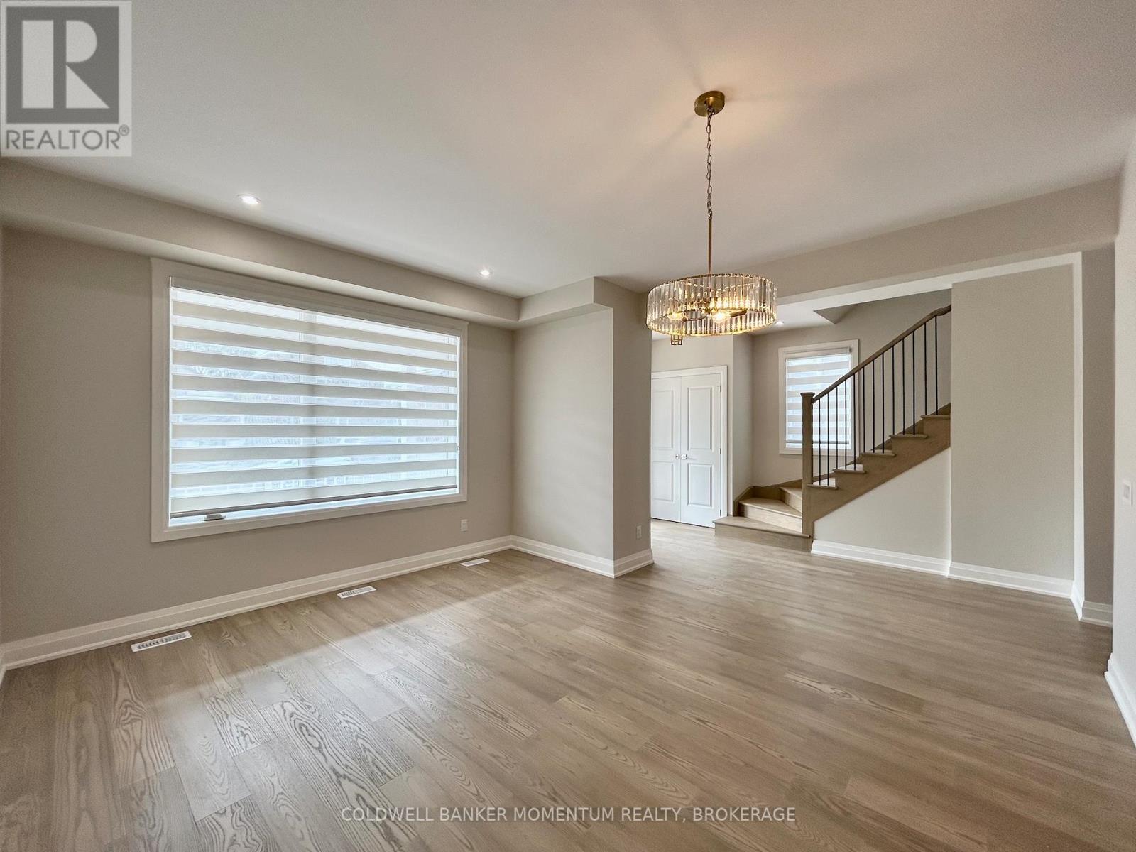 Upper - 5091 Bridge Street, Niagara Falls, Ontario  L2E 2S9 - Photo 12 - X12525276