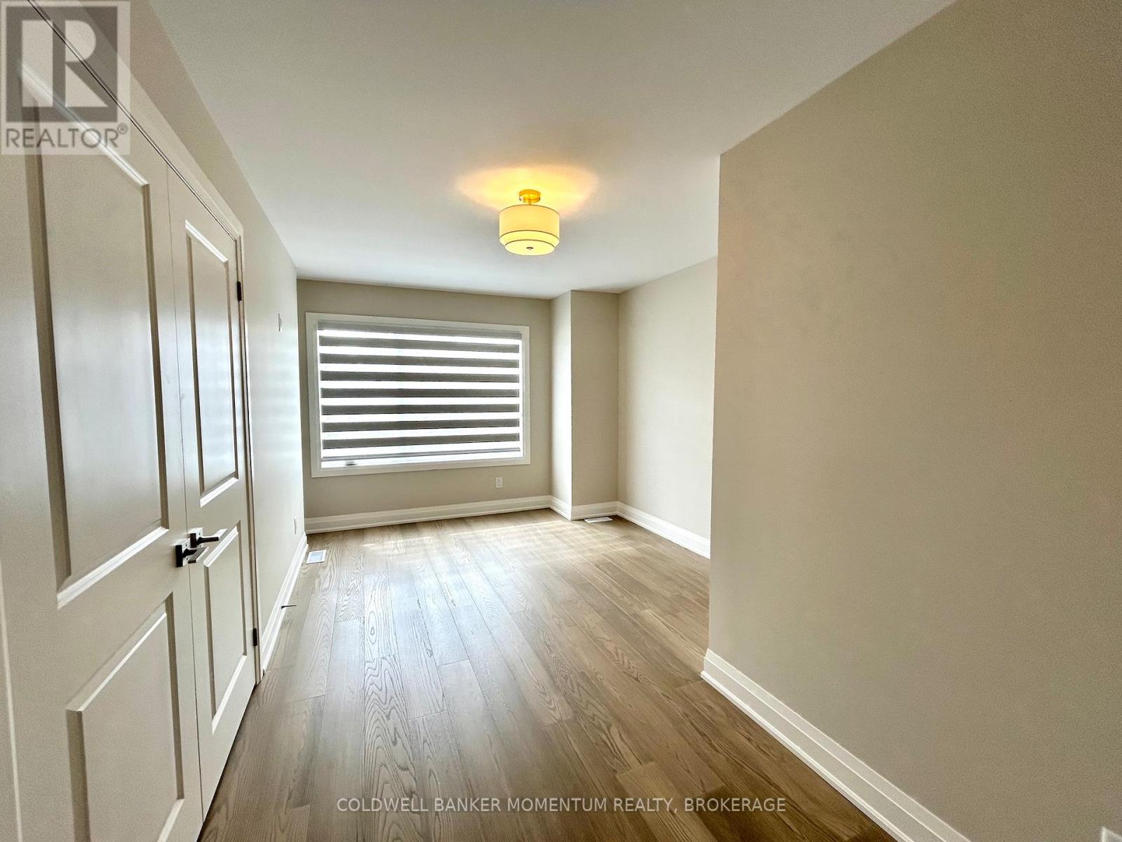 Upper - 5091 Bridge Street, Niagara Falls, Ontario  L2E 2S9 - Photo 16 - X12525276