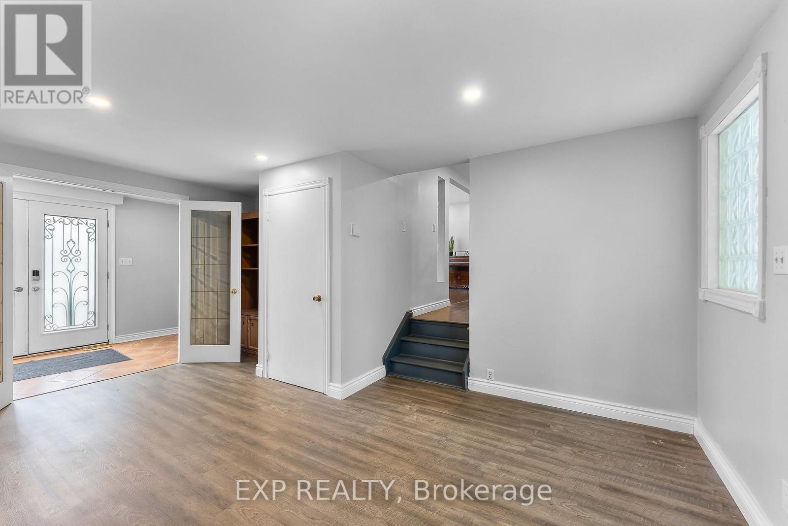 6937 Waterloo Drive, Niagara Falls, Ontario  L2J 1E3 - Photo 22 - X12529124