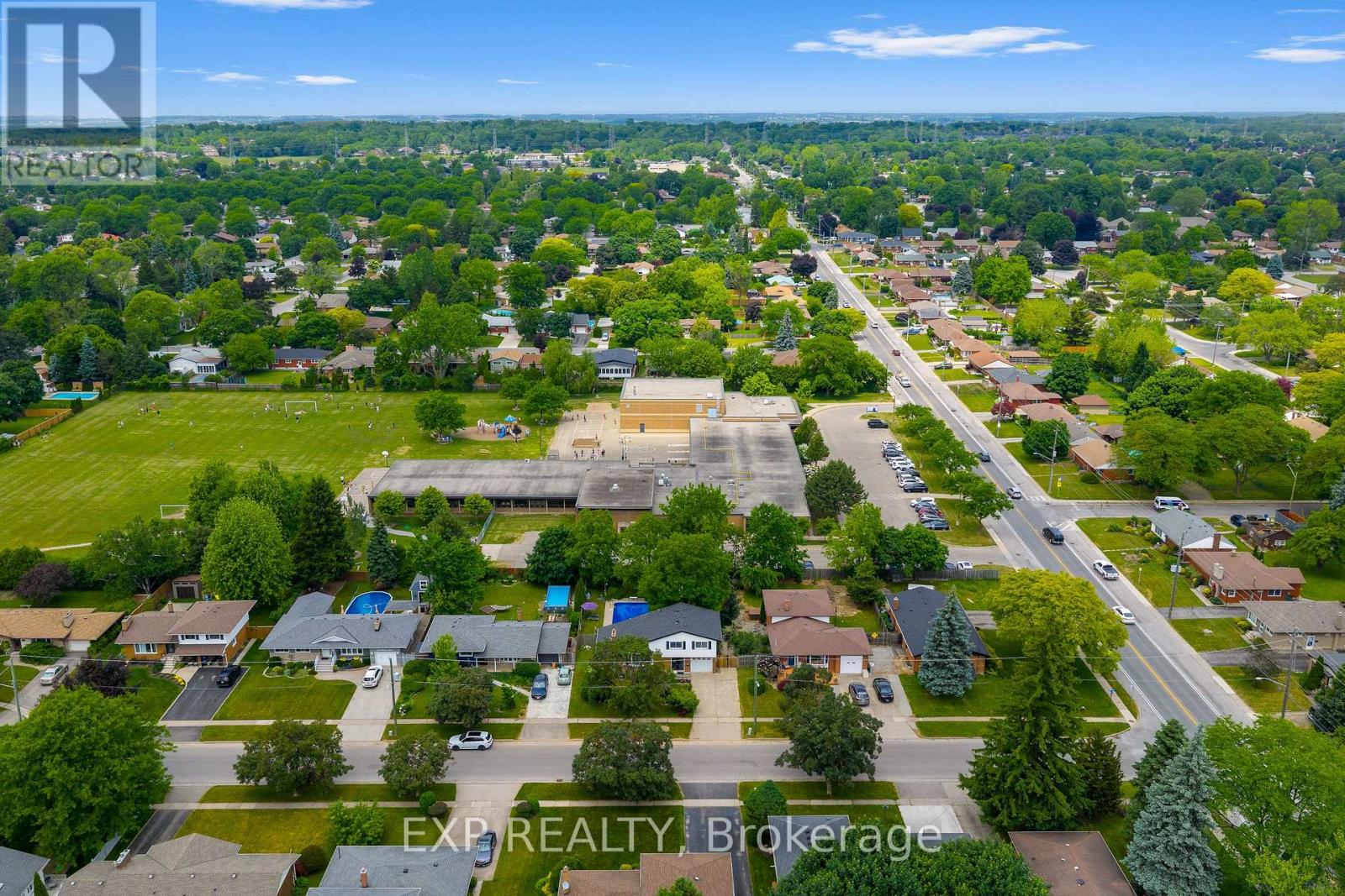 6937 Waterloo Drive, Niagara Falls, Ontario  L2J 1E3 - Photo 44 - X12529124