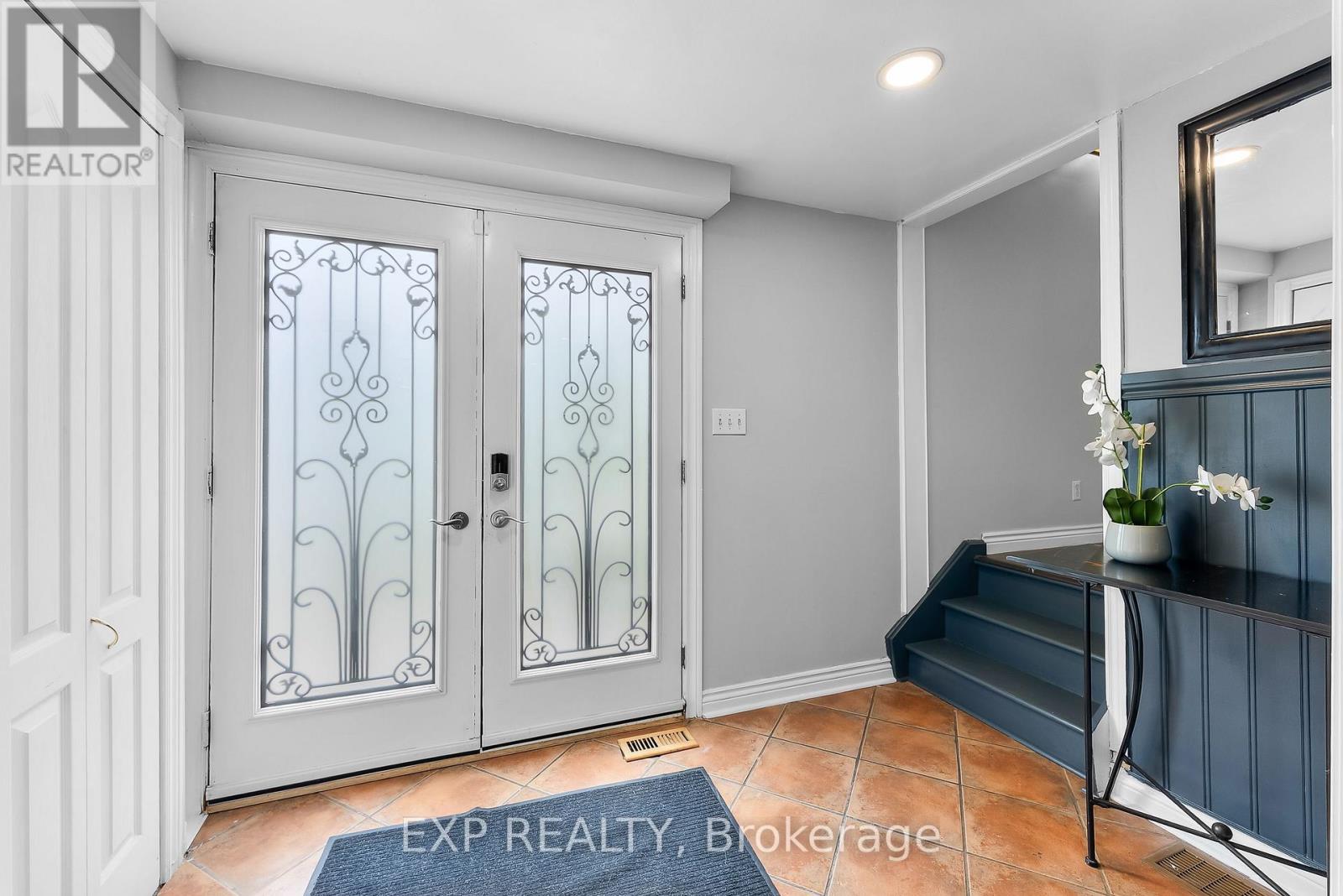 6937 Waterloo Drive, Niagara Falls, Ontario  L2J 1E3 - Photo 9 - X12529124