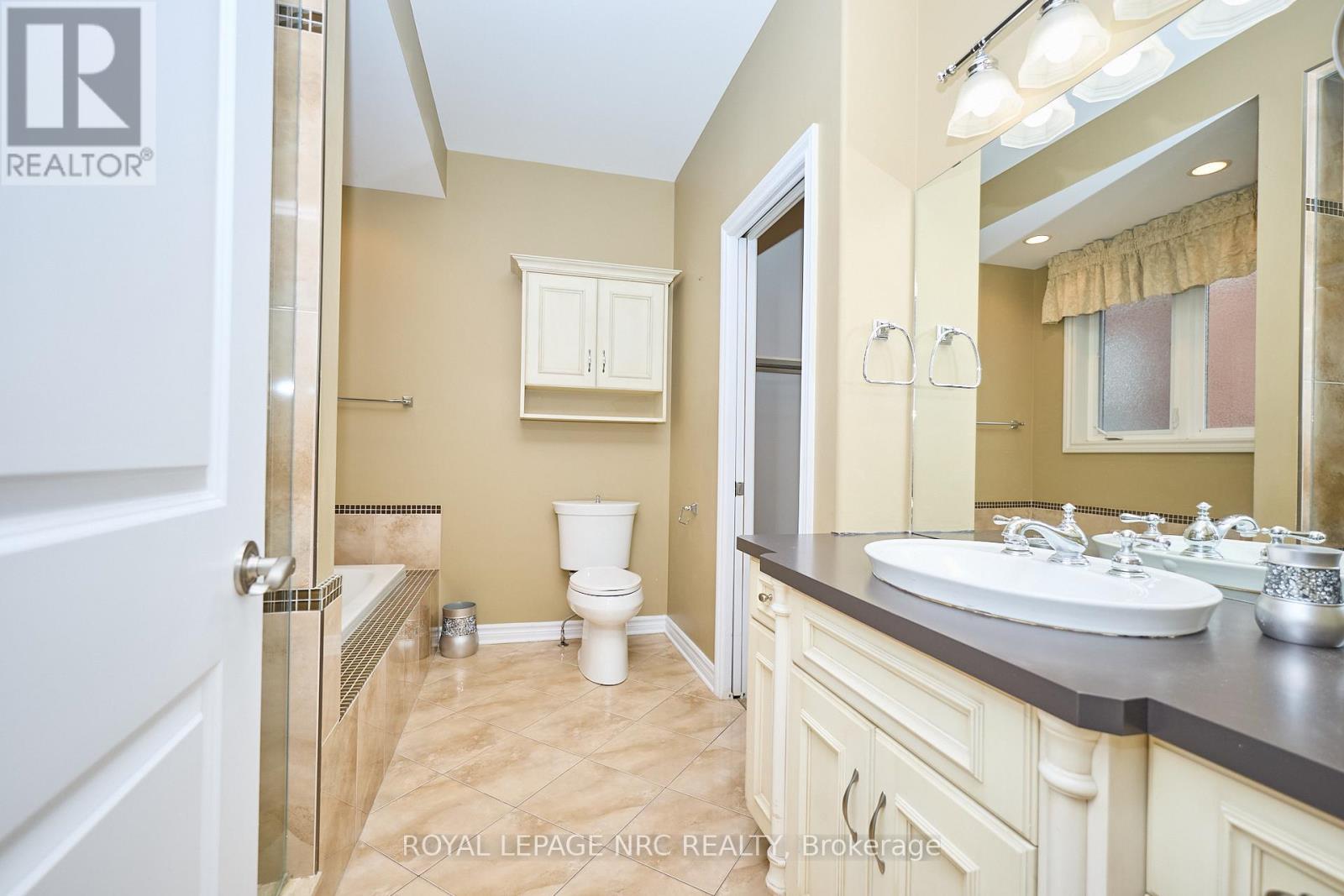 45 Timber Creek Crescent, Pelham, Ontario  L3E 0P3 - Photo 34 - X12538118