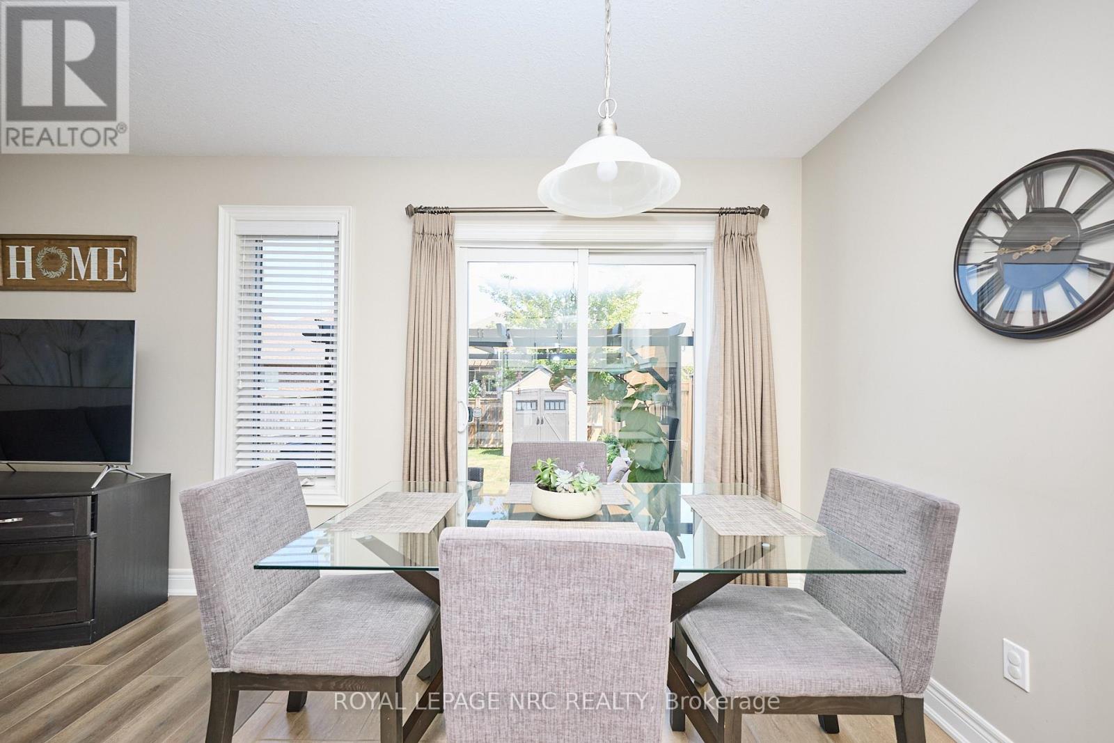 118 Roselawn Crescent, Welland, Ontario  L3C 0C4 - Photo 19 - X12538128