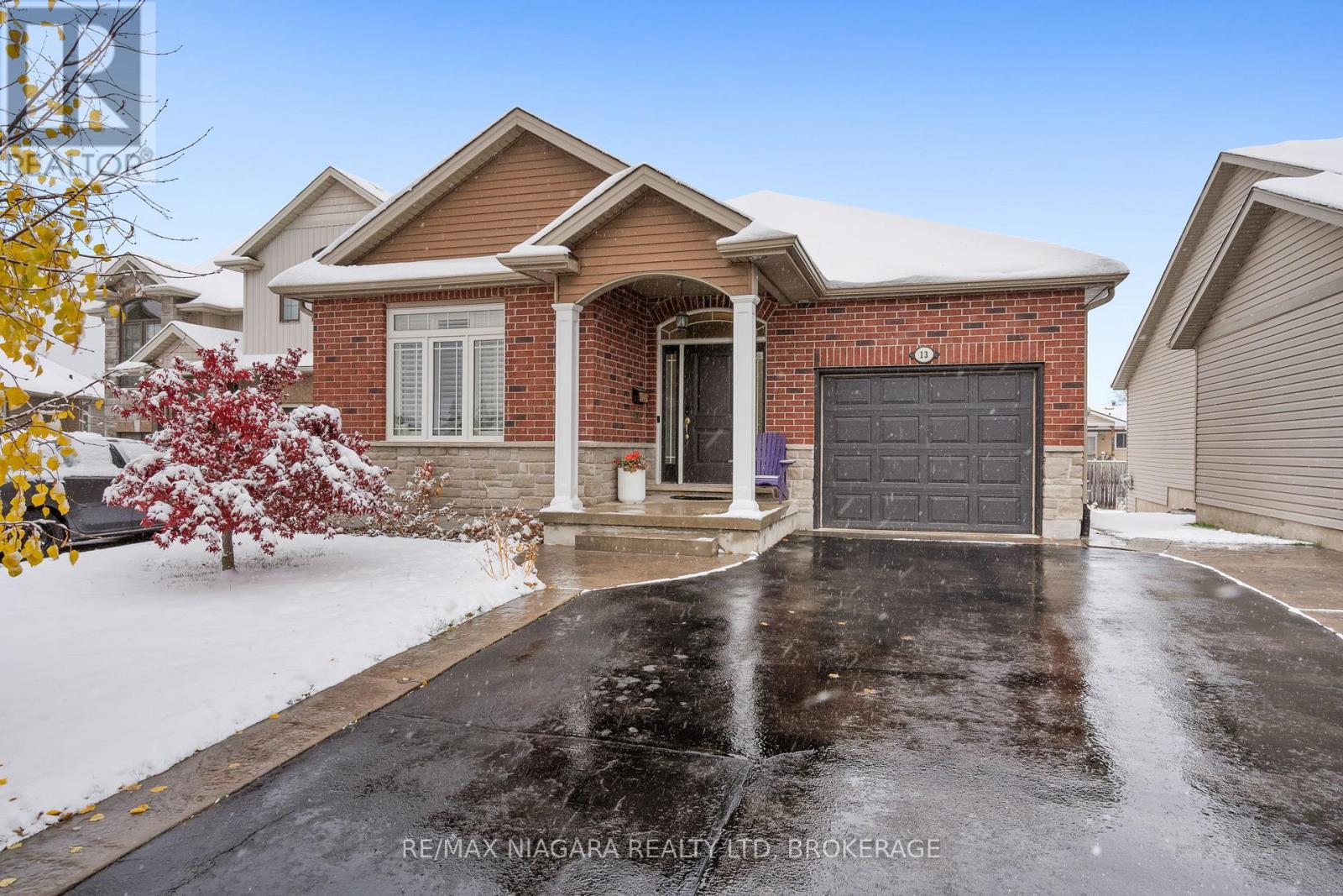 13 CORBIN STREET, St. Catharines, Ontario