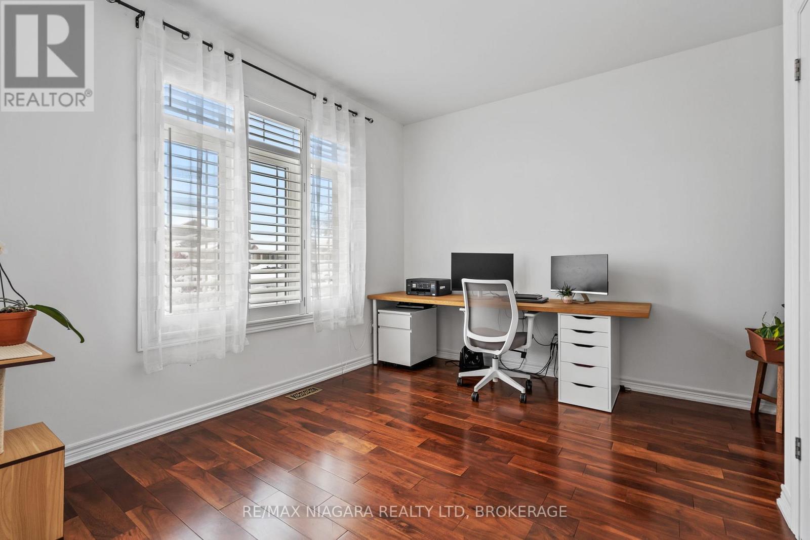 13 Corbin Street, St. Catharines, Ontario  L2P 0C2 - Photo 7 - X12541164