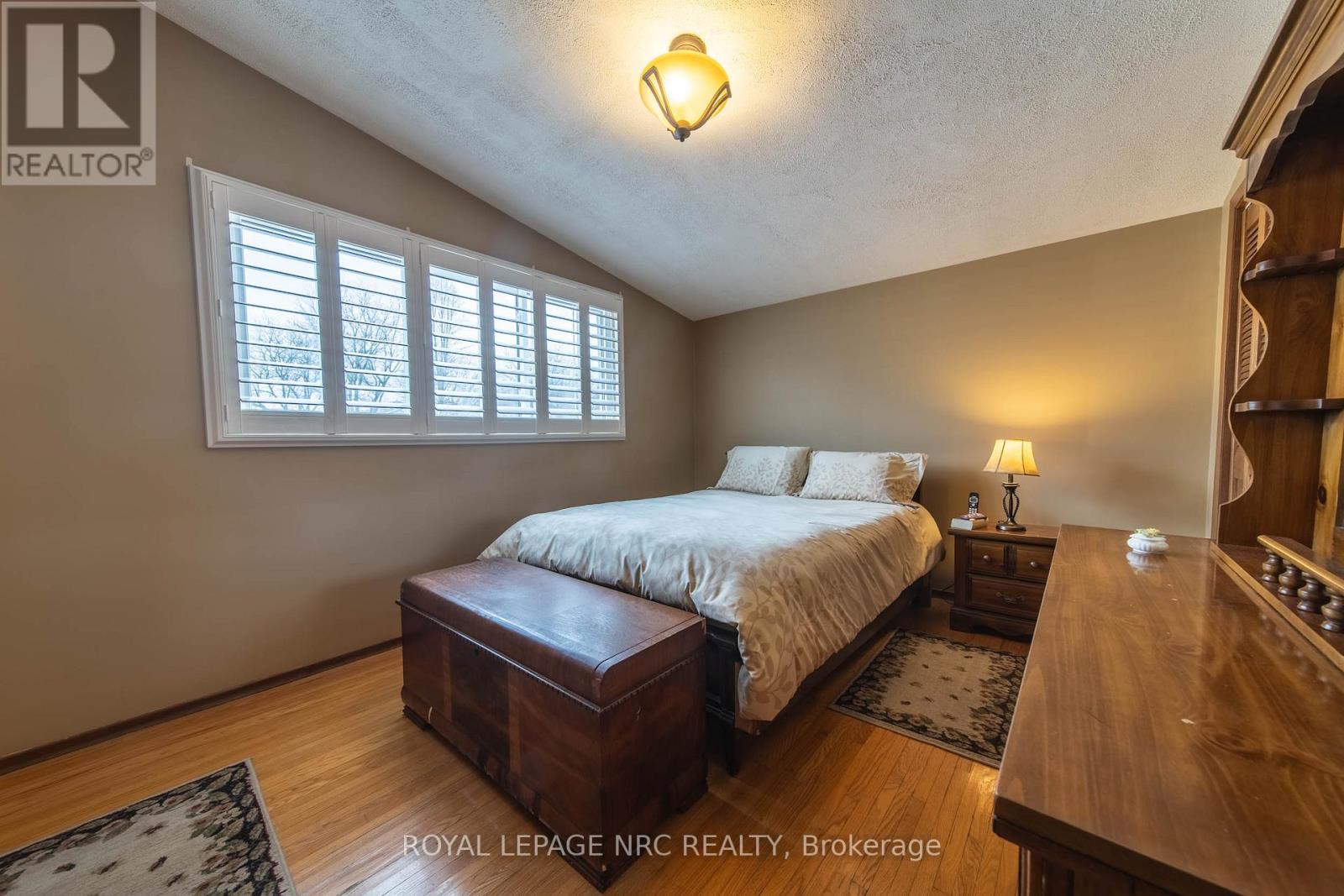 7106 Freeman Street, Niagara Falls, Ontario  L2E 5V5 - Photo 11 - X12541624