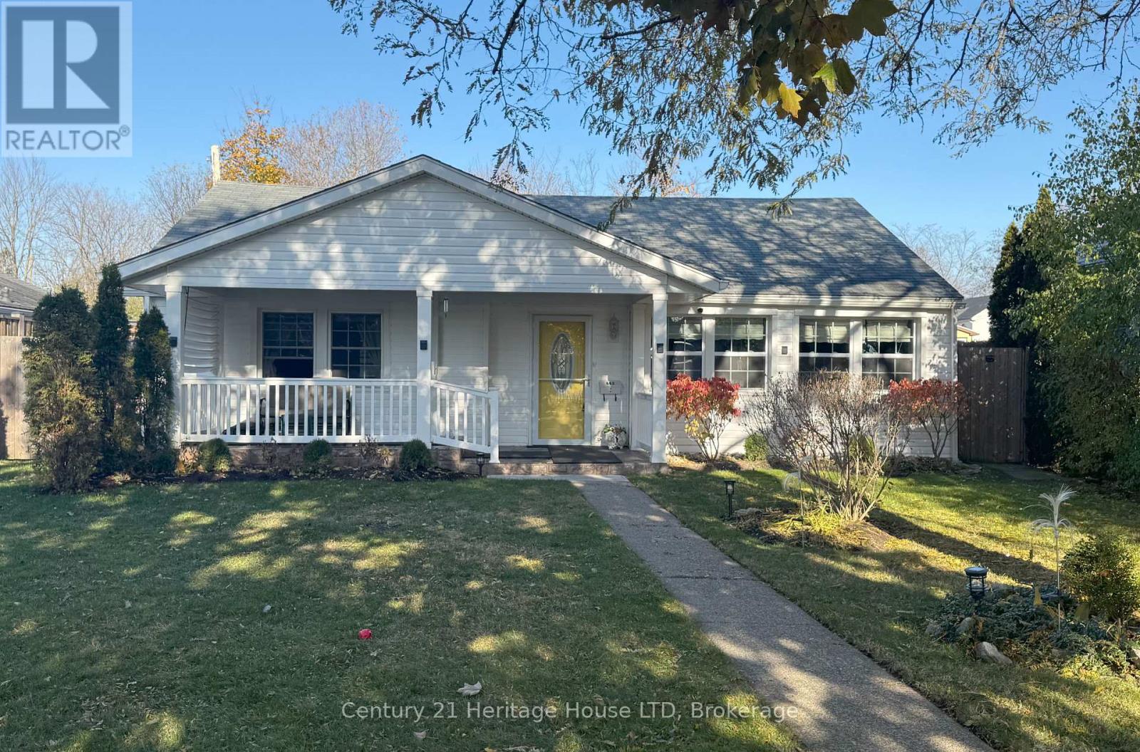 662 LAKESHORE ROAD, Fort Erie, Ontario