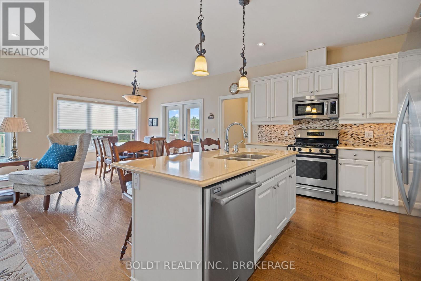 19 Red Haven Drive, Niagara-On-The-Lake, Ontario  L0S 1J0 - Photo 14 - X12549076