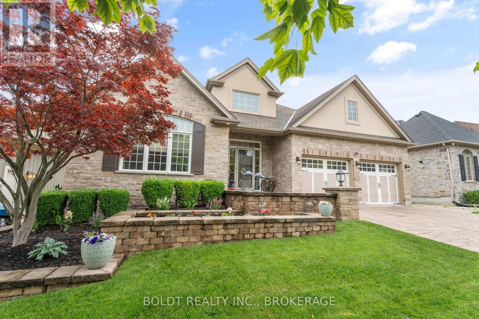 19 Red Haven Drive, Niagara-On-The-Lake, Ontario  L0S 1J0 - Photo 2 - X12549076