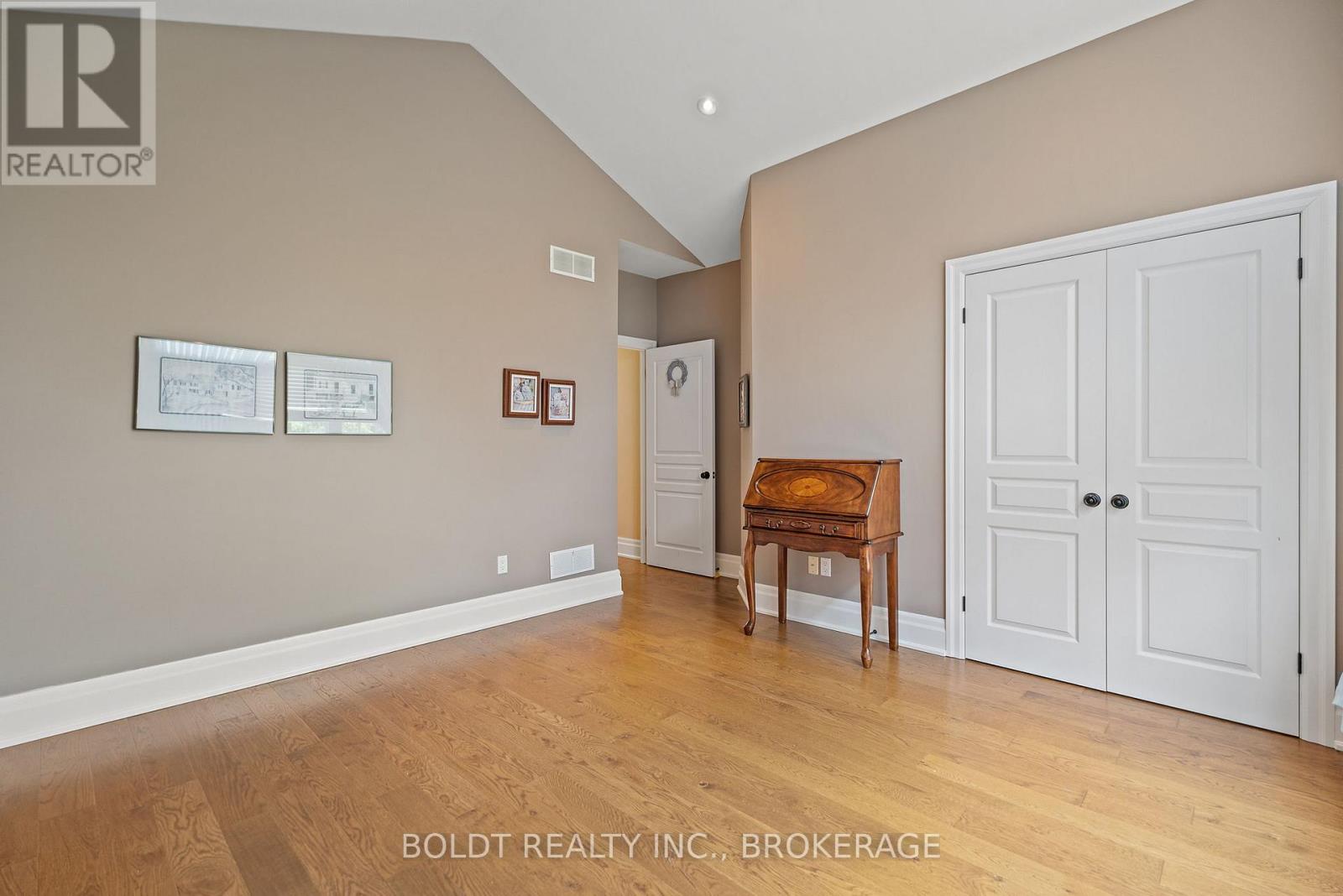 19 Red Haven Drive, Niagara-On-The-Lake, Ontario  L0S 1J0 - Photo 21 - X12549076