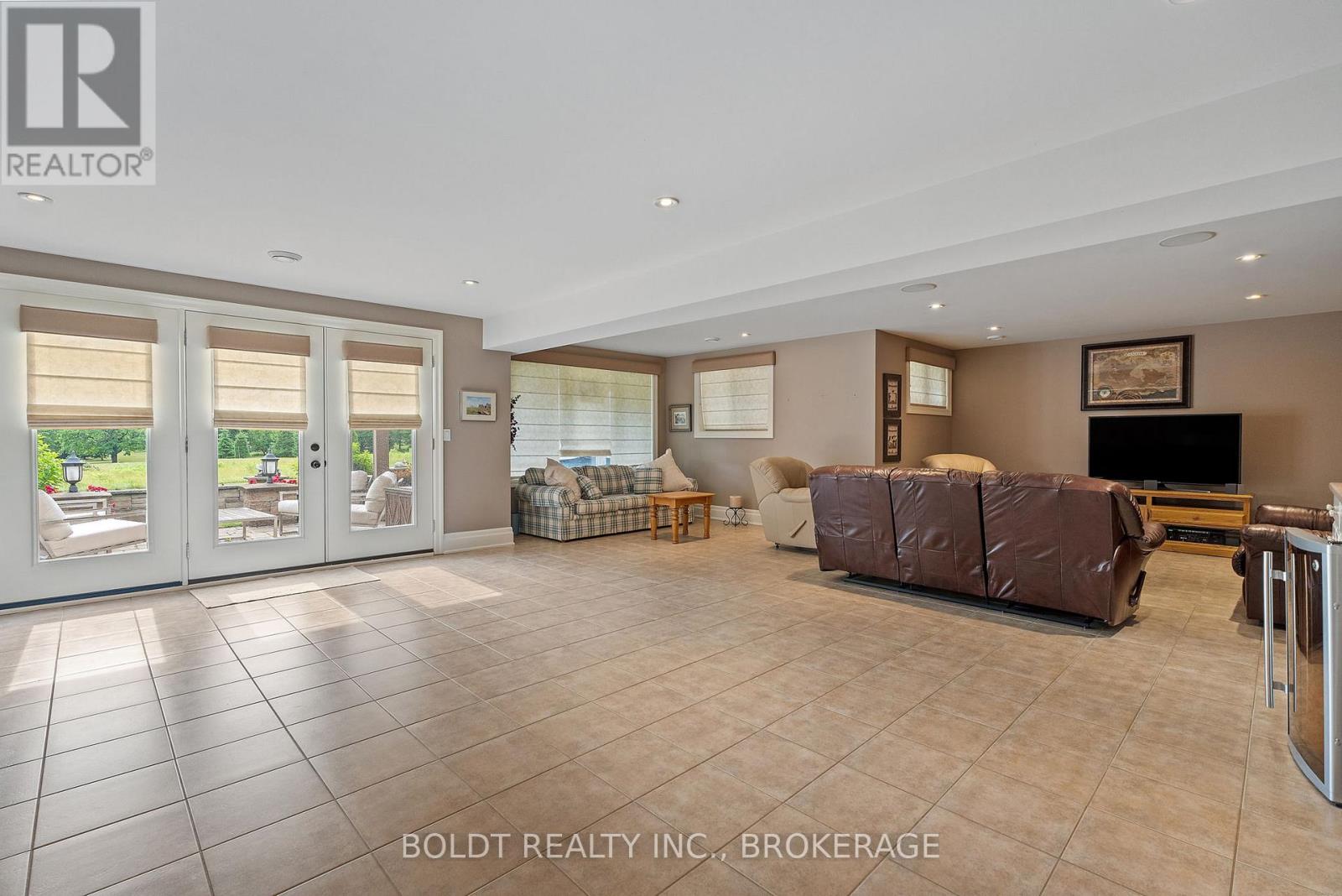 19 Red Haven Drive, Niagara-On-The-Lake, Ontario  L0S 1J0 - Photo 24 - X12549076