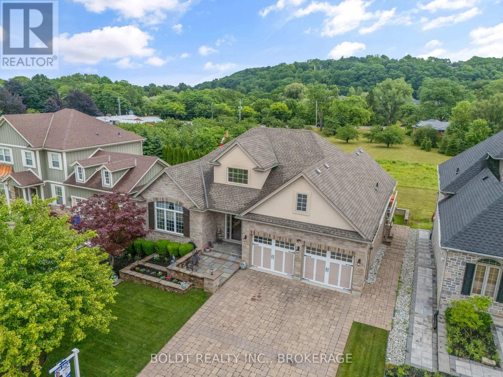 19 Red Haven Drive, Niagara-On-The-Lake, Ontario  L0S 1J0 - Photo 3 - X12549076