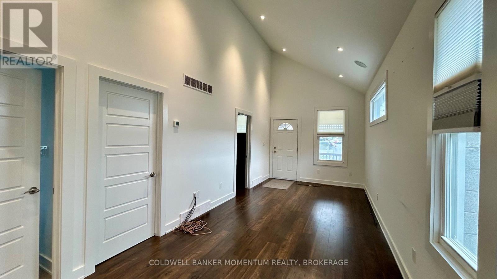 11 Greenlaw Place, St. Catharines, Ontario  L2R 4S5 - Photo 12 - X12549200